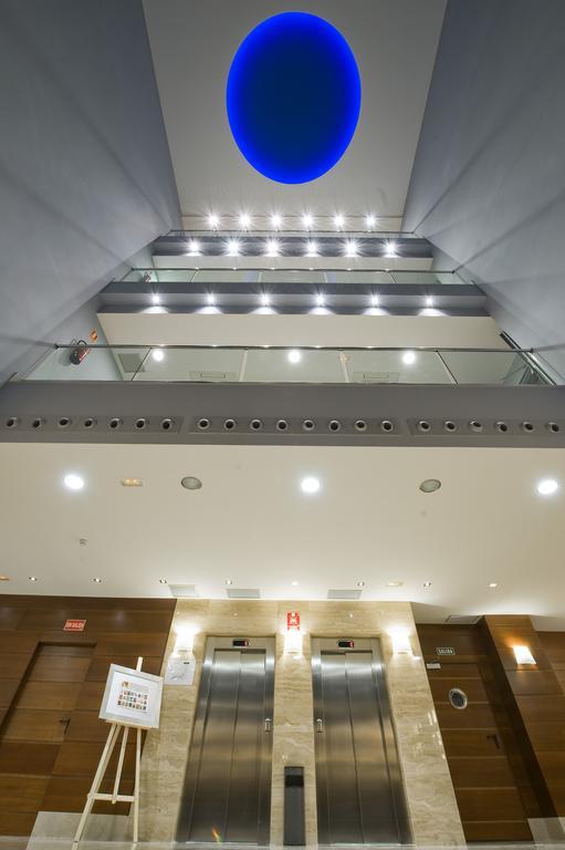 Avant Aeropuerto Torrejón de Ardoz Interior foto